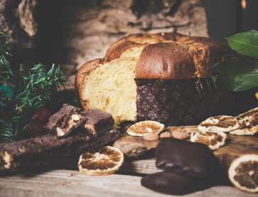 Shop with us: More than Panettone, discover our selection of holiday cookies and Torrone